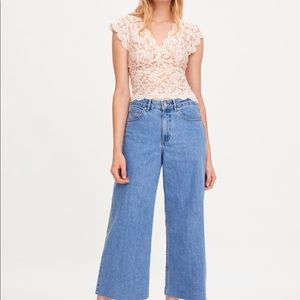 💥Stretch Lace Top in Oyster White✨🍰✨